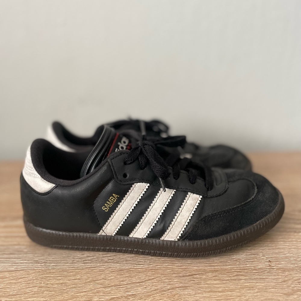 Adidas Samba classic size 3.5